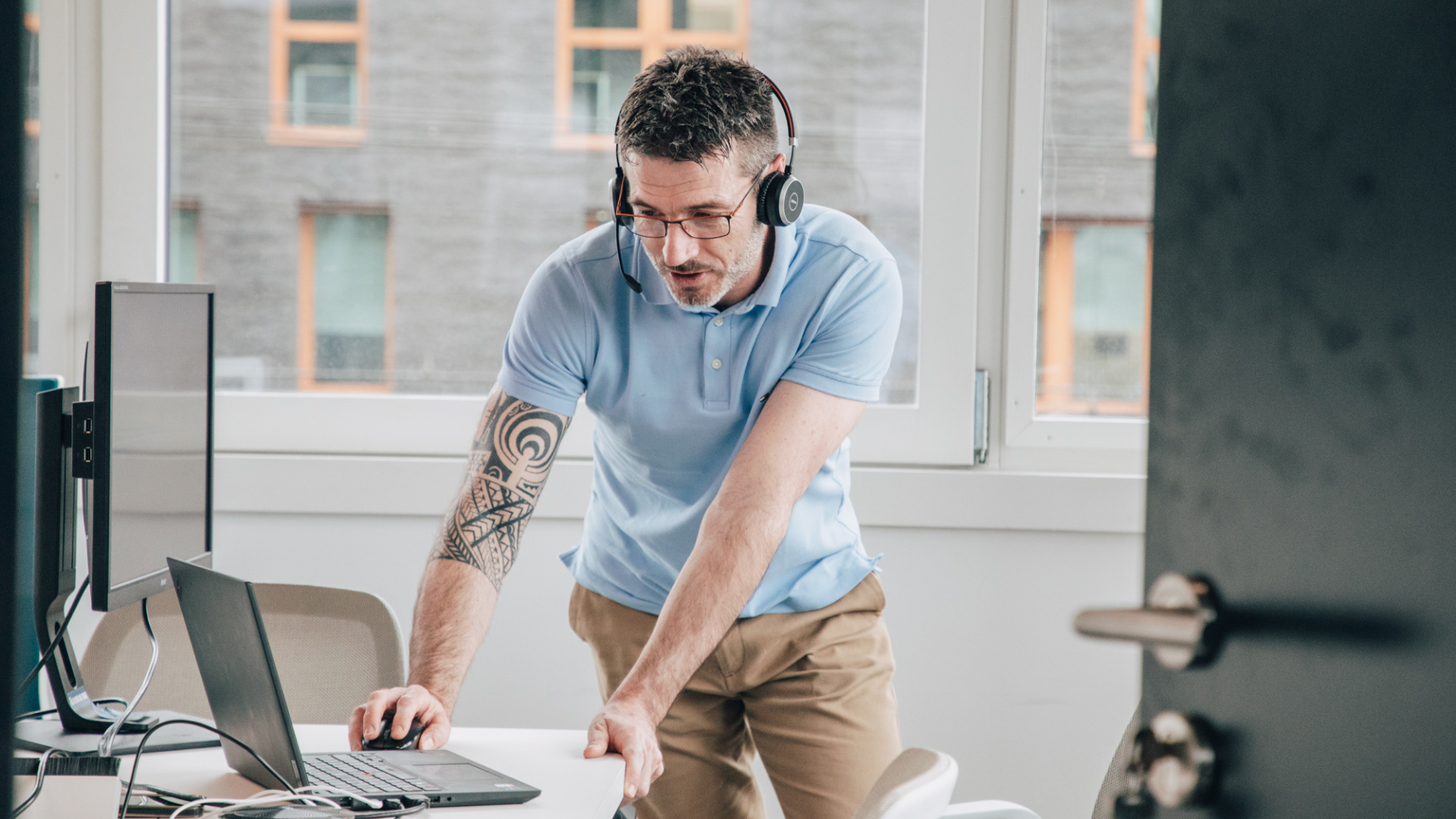 header-thelio-cabinet-conseil-data (21)